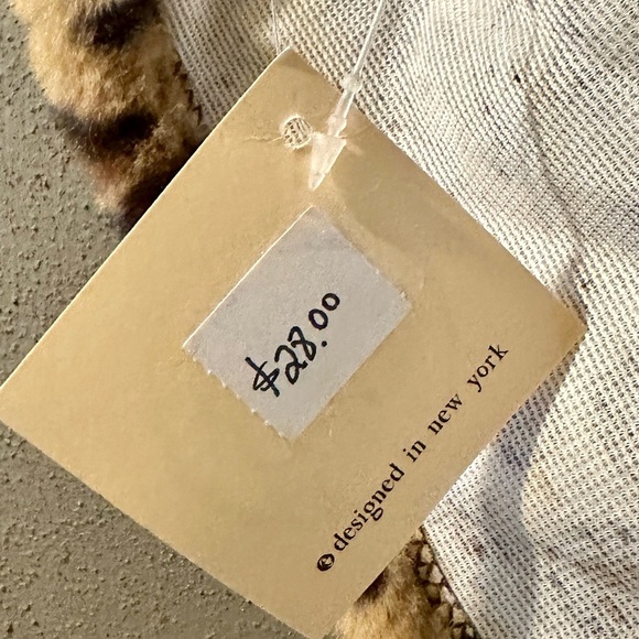 Women’s fuzzy animal print poncho, NWT - Picture 7 of 8